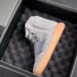 AD x Yeezy 750 Boost BB1840