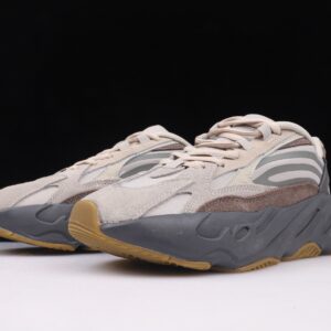 Adidas Yeezy 700 V2