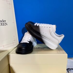 Alexander McQUEEN Sneaker P350