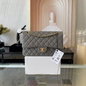CHANEL CLASSIC 01112 BAG