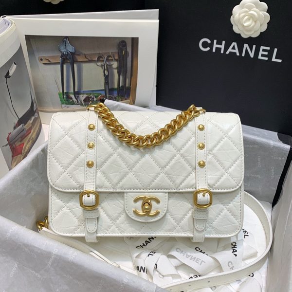 CHANEL-Large-Chane-retro-messenger-bag-1-600x600-1.jpg