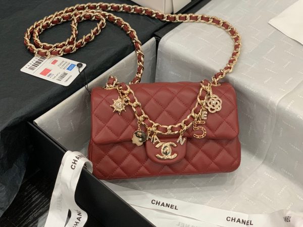 CHANEL-flap-bag-red-AS23263-600x450-1.jpg
