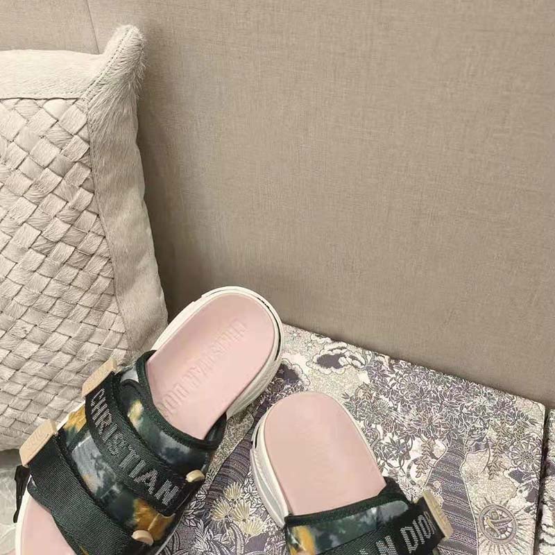 Dior-Women-D-Wander-Slide-Cypress-Green-Camouflage-Tie-Dior-Technical-Fabric-9.jpg