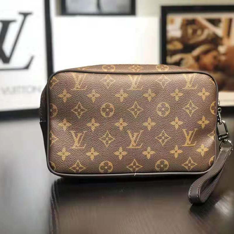 Louis-Vuitton-LV-Men-Kasai-Clutch-in-Damier-Ebene-Canvas-Brown-5.jpg