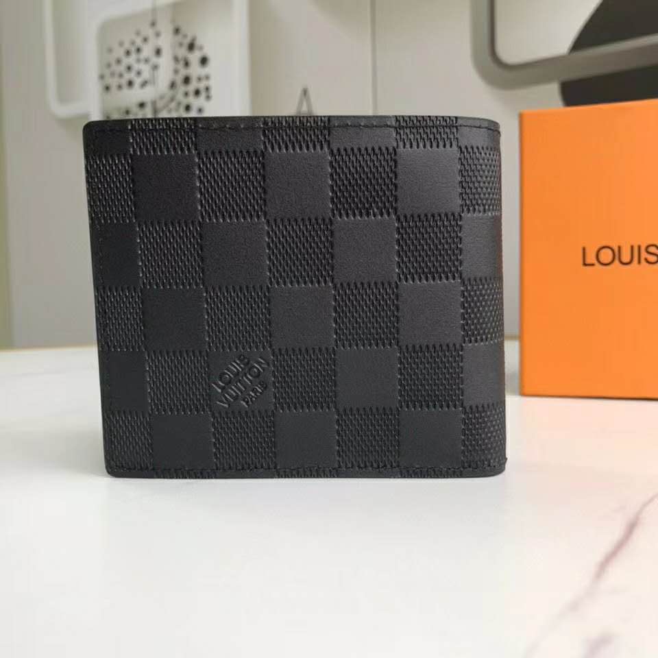 Louis-Vuitton-LV-Unisex-Marco-Wallet-Supple-Damier-Infini-Leather-Black-3.jpg