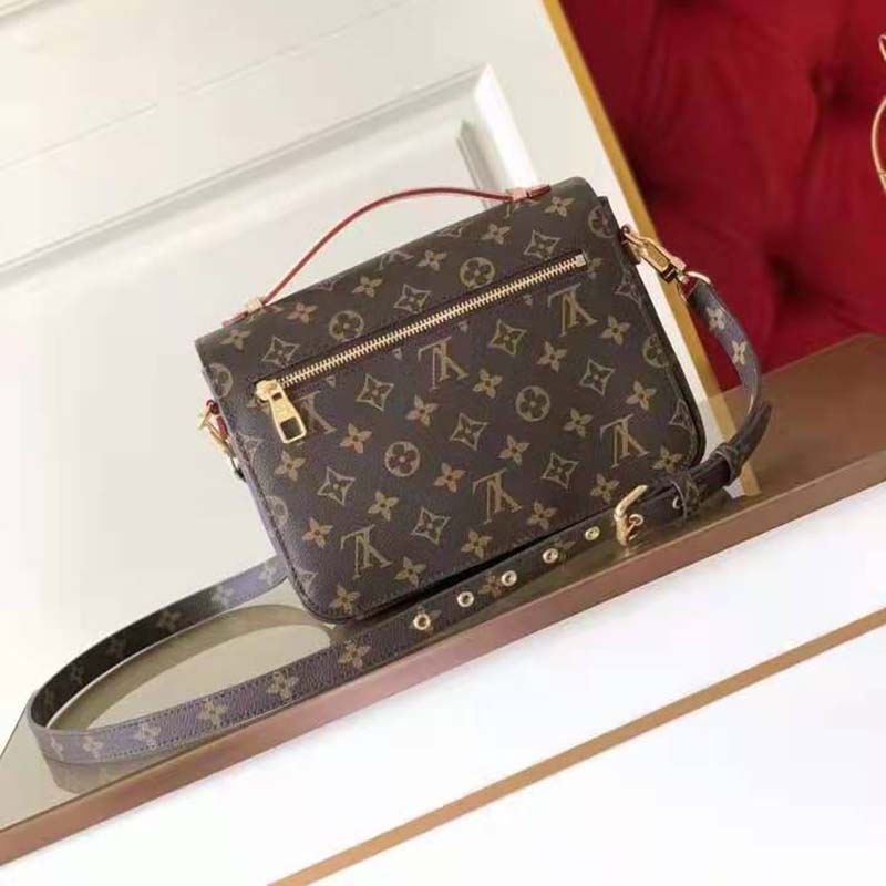 Louis-Vuitton-Unisex-Pochette-Metis-Bag-Monogram-Coated-Canvas-Natural-Cowhide-18.jpg