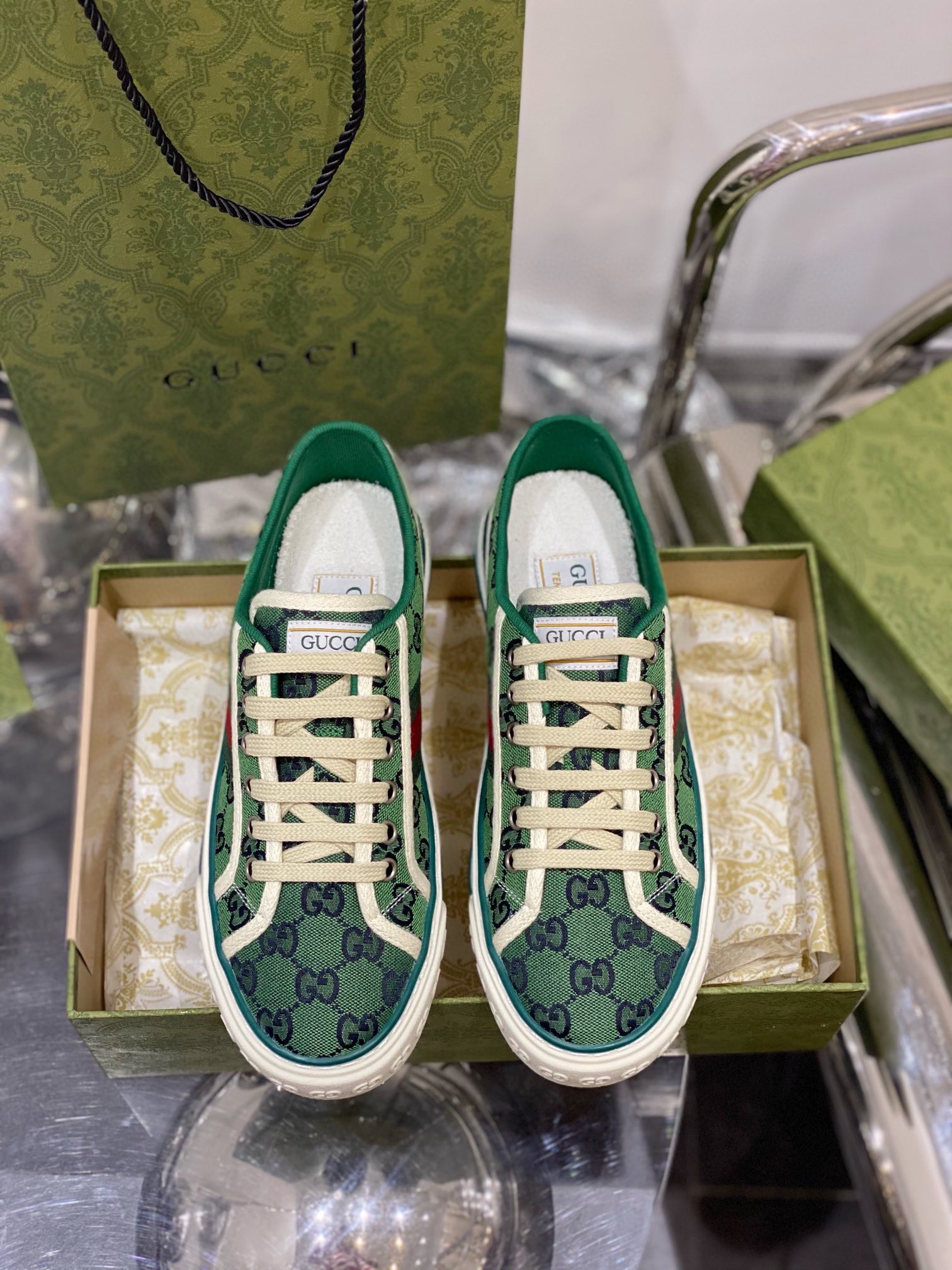 Shoes-Gucci-1977-New-1678-5.jpg